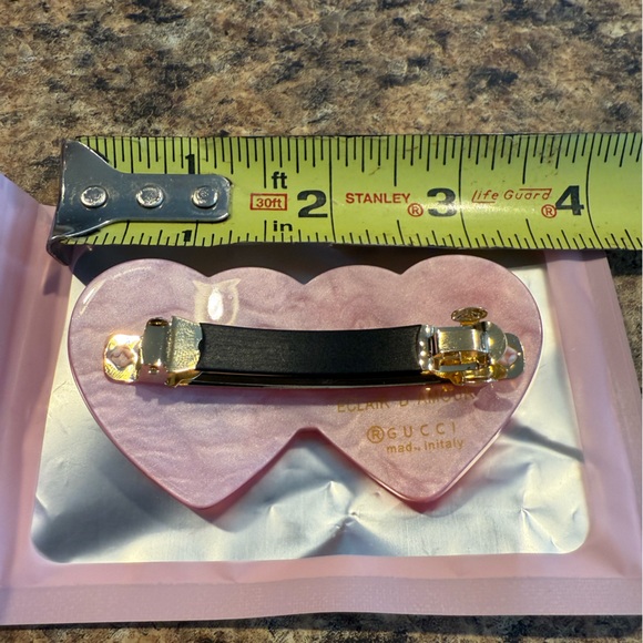 Gucci Pink Double Heart Hair Clip - Picture 6 of 7